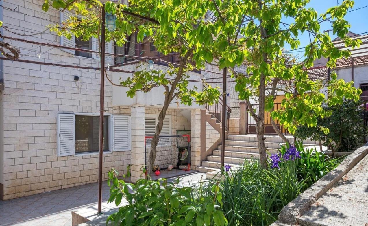 Apartman Bella Τρογκίρ Εξωτερικό φωτογραφία